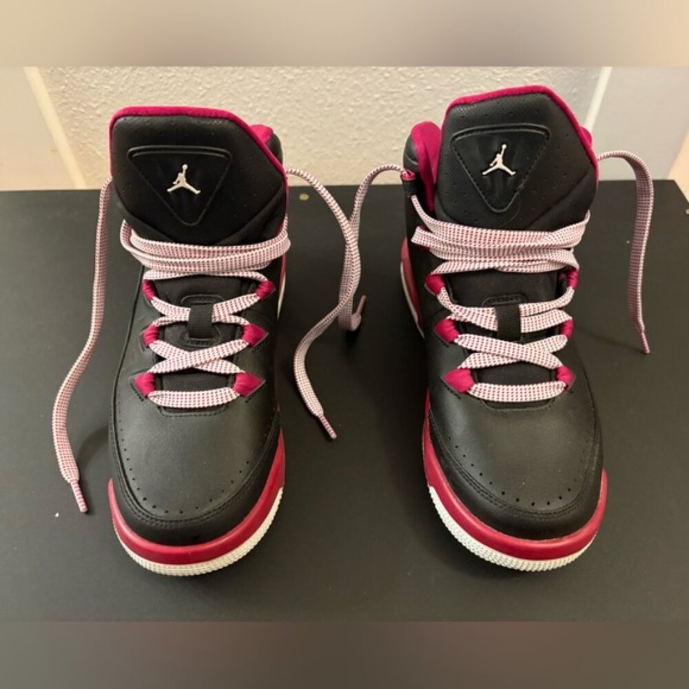 Jordan Air Deluxe Kids Black and Pink Sneakers